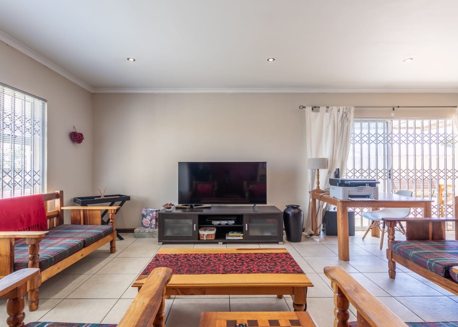 3 Bedroom Property for Sale in Zonnendal Western Cape